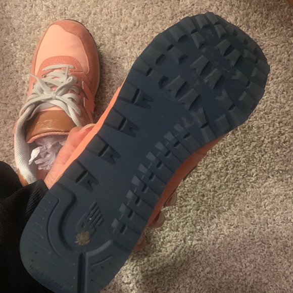 Pink New Balance 574 Woman’s 8/8.5 - Picture 4 of 8